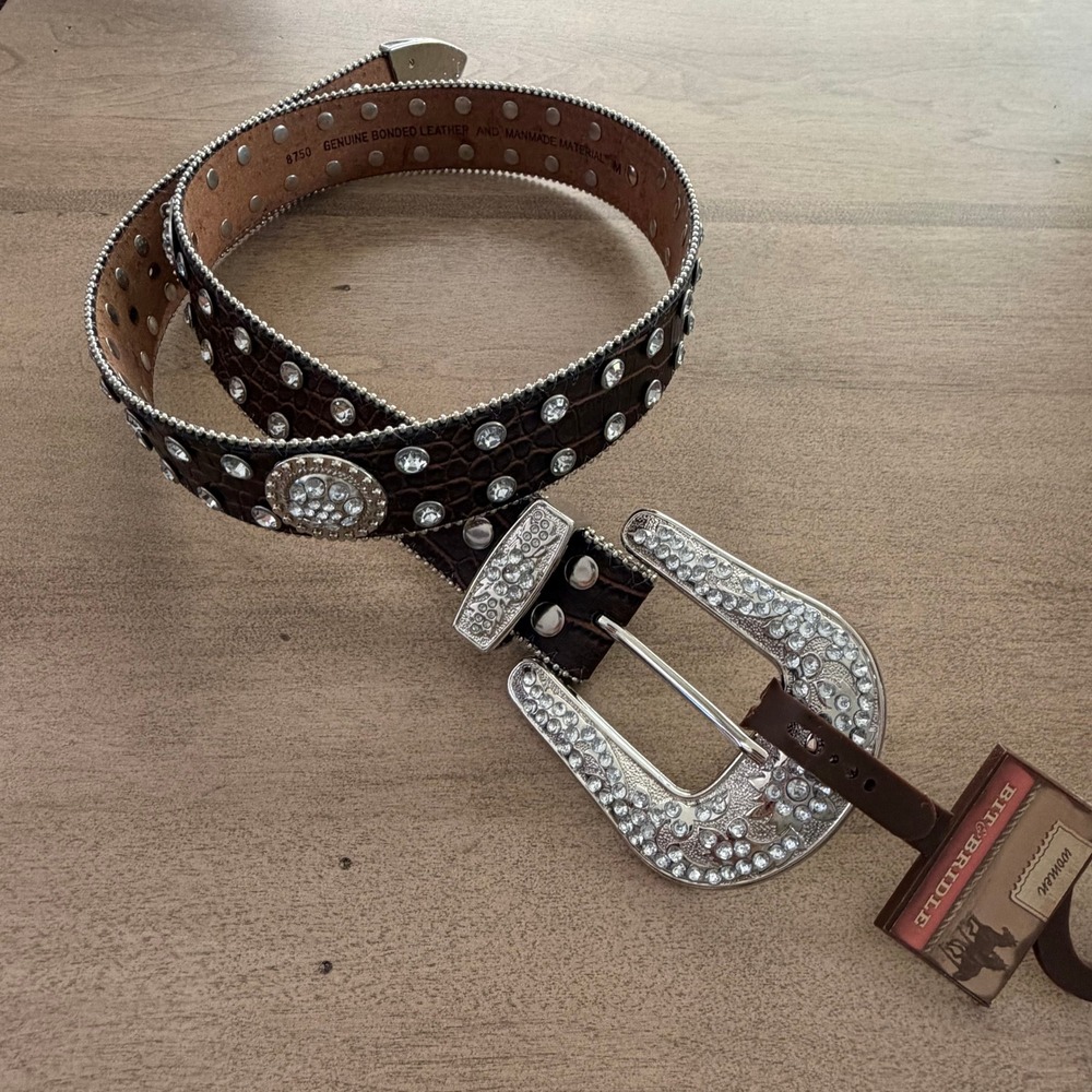 Bit & Bridle Womens Brown Croc Rhinestone Western Belt Silver Buckle Size M NEW